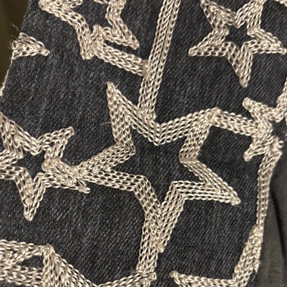 Chic Boutique “Sage + Fig” Sweatshirt Burnout Black Embroidered Star Sleeves - Picture 4 of 7